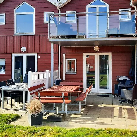 6 Person In Hadsund-by Traum